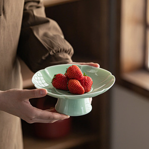 Plat à fruits en céramique Fengyun, forme de fleur, sur pied haut, en porcelaine, pour thé et en-cas, style zen chinois, pour les fêtes - Product Image 2