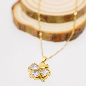 Collana con Ciondolo a Cuore Portafortuna e Diamanti, con Foglie in Acciaio Inossidabile, Gioiello Raffinato per Regali Quotidiani - Product Image 4