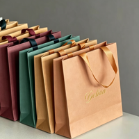 Sac de shopping blanc spécial pour vêtements et chaussures, avec logo personnalisé, de luxe, capacité 6-9 kg, pour emballage en gros de magasins de vêtements et de chaussures