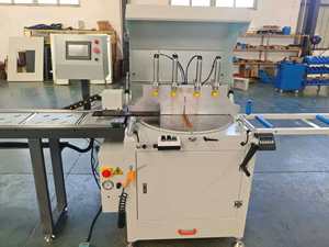 Automatische Aluminiumprofil-Winkelschneidesäge für Fenster und Türen, Ausgestattet mit CNC-Rahmen - Product Image 2