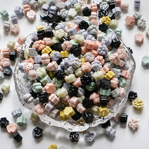Perles de cire à cacheter en forme de patte de chat en gros 70 couleurs de style artistique pour la décoration de timbres scellés à la cire - Product Image 2