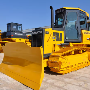 Ideal para sitios de construcción y minería. Capacidad eficiente para el movimiento de suelo y rocas. Funcionamiento estable en terrenos irregulares. - Product Image 1