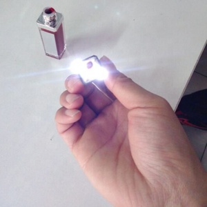 Cosmétiques trousse de maquillage en gros étiquette privée sans étiquette de logo d'oem LED votre logo lipgloss - Product Image 1