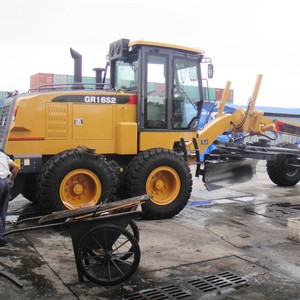 Bestselling Products New Model Gr1653 <b>Motor</b> Grade Chinese Remote <b>Control</b> Tractor Road Grader with Engine & Gearbox High Digging - Product Image 5
