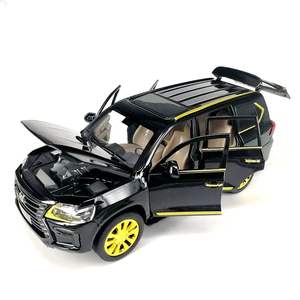 PANDAS 1:24 <span class=keywords><strong>Lexus</strong></span> LX570 Venta caliente luz sonido simulación Diecast <span class=keywords><strong>todoterreno</strong></span> aleación coche Metal modelo SUV vehículo juguete de plástico - Product Image 4