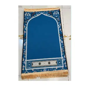 Factory Hot Selling Fashion Islamic Foldable Praying Rug Sajadah Travel Muslim Wholesale Prayer Mats With Backrest