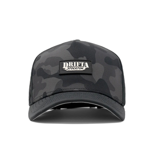 Casquette de performance Melin Midnight Camo noire de haute qualité, personnalisée par le fabricant, à visière incurvée, 5 panneaux, imperméable, avec trous découpés au laser - Product Image 2