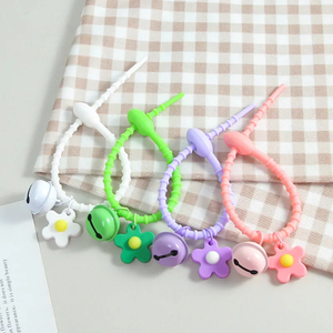 Nieuw aangekomen siliconen kabelbinder sleutelhanger kleurrijke kleine bloem bel charmes <span class=keywords><strong>Kawaii</strong></span> DIY decoratieve hanger sleutelhanger accessoire geschenken - Product Image 3