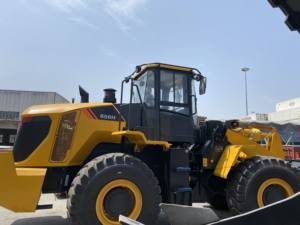 Cargadora de Ruedas Mediana de Alto Rendimiento de 5 Toneladas CLG856H, Cargadora Frontal 856H con Horquillas para Paletas en Venta - Product Image 3