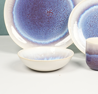 Service de table en grès réactif 16 pièces, dégradé bleu-violet, vaisselle en céramique, compatible micro-ondes, durable et réutilisable