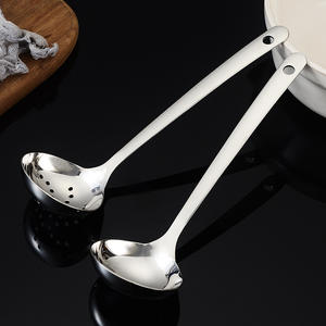 Ensemble de 2 louches à soupe en acier inoxydable 316, ustensiles de cuisine épaissis pour service de fondue et de bouillie, compatibles lave-vaisselle - Product Image 3