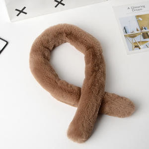 Tira al por mayor de pelo largo y suave de pelo de conejo, piel de visón, recorte de piel sintética - Product Image 2