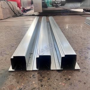 Máquina Integrada de Soldadura y Conformado de Marcos de Puertas Automáticas con PLC, Construcción de Acero Inoxidable, Rodamientos y Motores de Alta Resistencia - Product Image 5