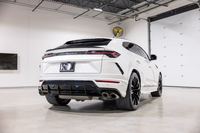 Occasion 2022 pour Urus SUV AWD Automatique Sièges en Cuir ACC Pneus R19 Conduite à Gauche Toit Ouvrant Feux LED