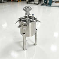 Cuve de mélange pneumatique de laboratoire équipée de plaques déflectrices pour éviter les vortex et améliorer l'homogénéité du mélange