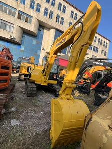 Excavatrice hydraulique Komatsu PC56-7 d'occasion en excellent état, avec châssis robuste et godet standard - Product Image 2