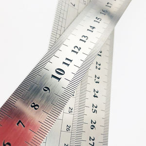 Set Hadiah Promosi Terbaik dari Baja Anti Karat Premium, Alat Ukur Skala dengan Ukiran Kustom, Penggaris Lurus Dua Sisi - Product Image 3