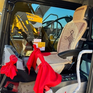 Excavadora Mediana Komatsu PC160 de 16 Toneladas, Entrega Rápida, Componentes de Excavadora Hidráulica Usada - Motor, Caja de Cambios, Bomba de Engranajes en Venta - Product Image 6