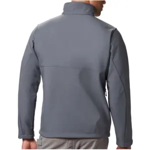 Nuevo estilo simple fábrica cortavientos chaqueta Softshell de alta calidad para hombres Cálido impermeable grueso chaqueta Softshell para hombres