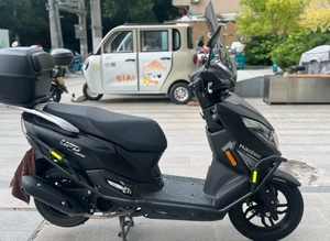 二手豪爵 UFD125 踏板车 <span class=keywords><strong>125cc</strong></span> 单缸风冷电喷通勤摩托车，带 CBS 制动系统，大容量座下储物空间 - Product Image 5