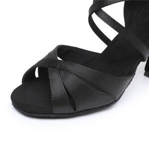 Vente d'usine professionnelle 5/7 cm Satin <span class=keywords><strong>chaussures</strong></span> de danse de salon <span class=keywords><strong>Salsa</strong></span> pratique Performance <span class=keywords><strong>chaussures</strong></span> femmes latines <span class=keywords><strong>chaussures</strong></span> de danse - Product Image 3