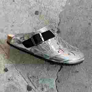 รองเท้าแตะแบบสวมใส่สบาย น้ำหนักเบา เหมาะสำหรับฤดูหนาว ทำจากวัสดุ EVA กันลื่น พื้นเรียบ ขายดีที่สุดสำหรับฤดูใบไม้ผลิ หนังแท้ คอร์ก เงางาม - Product Image 1