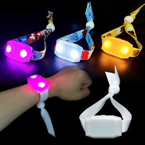 SUNJET nouveau produit 433 DMX télécommandé RVB LED Bracelet Festival lampe de poche tissu Led Bracelet pour événement - Product Image 5