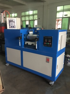 Mezcladora de Laboratorio de Dos Rodillos de Goma y Plástico de 6 Pulgadas con Certificación CE - Product Image 5