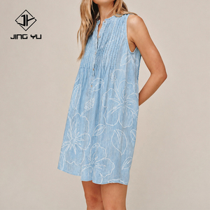 Robe plissée sans manches en jean imprimé lavé, fabriquée en usine, de haute qualité, style hawaïen, très tendance - Product Image 1