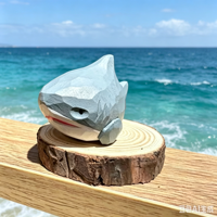 Ornements de bureau en bois sculptés à la main en forme de requin mignon, décorations pour la maison et le jardin, cadeaux et souvenirs personnalisables