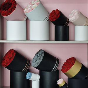 Vente en gros Cadeau de la Saint-Valentin des mères Fleur naturelle longue durée Éternelle Immortelle pour toujours Éternelle Rose préservée dans une boîte - Product Image 2