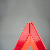 Kit d'urgence routier : Triangle de signalisation réfléchissant pliable et portable pour panne de voiture et stationnement