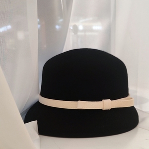 Chapeau seau élégant de style Hepburn pour femme inspiré par Fedora en laine de style français pour l'automne et l'hiver pour les événements sociaux en plein air - Product Image 5