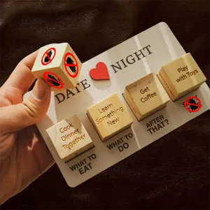 1 Set dadu pasangan kayu romantis lucu permainan kreatif dadu keputusan permainan tanggal dadu Malam edisi gelap untuk pasangan