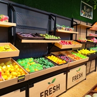 Zware stalen houten supermarkt rek met meerdere units voor fruit en groenten, inclusief manden