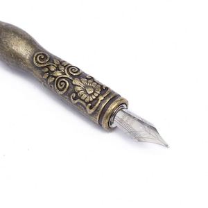 New European <b>Retro</b> Feather <b>Gift</b> Pen Art Signature Pen Exchangeable Nib Fountain Pen - Product Image 3