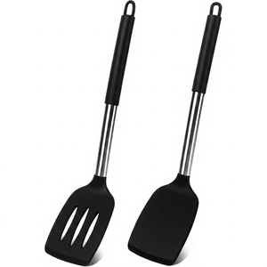 Spatule de cuisine en silicone solide et durable, résistante à la chaleur, polyvalente, flexible, antiadhésive et ajourée - Product Image 1