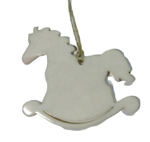 Nouveau Style accessoires de décoration en forme de cheval article de noël suspendu décoration de la maison ornements en résine pour mariage cadeau d'anniversaire - Product Image 1