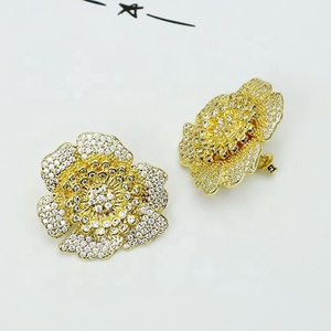 Boucles d'oreilles clous en zircon de haute qualité, plaquées or, bijoux de luxe pour femmes, accessoires de bijouterie - Product Image 3