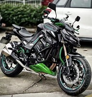Motocicleta Deportiva Kawasaki Z1000 de 1000cc, Cuatro Cilindros, Refrigerada por Agua, Estilo Naked, de Alta Gama, Tipo Street Fighter