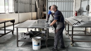 Plaques de <span class=keywords><strong>plafond</strong></span> <span class=keywords><strong>tendu</strong></span> décoratives en PVC, panneaux carrés à encastrer pour les plafonds intérieurs des bâtiments de bureaux - Product Image 5