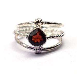925 Sterling Silver Heart Shape Natural <b>Garnet</b> Gemstone Handmade <b>Ring</b> - Product Image 6