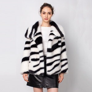 I colori personalizzati di alta qualità imitano il Maxi <span class=keywords><strong>cappotto</strong></span> in pelliccia sintetica morbida e calda con stampa zebra di coniglio di alta qualità - Product Image 1