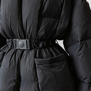 Doudoune matelassée pour femme - Manteau d'hiver moderne à capuche ceinturé en coton chaud - Parka matelassée avant-gardiste avec boucle - Logo personnalisé - Product Image 4