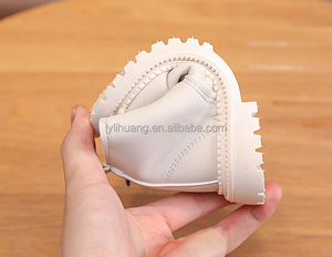 Automne et hiver nouvelles <span class=keywords><strong>bottes</strong></span> Martin pour enfants velours chaud <span class=keywords><strong>bottes</strong></span> courtes en cuir à lacets noirs pour garçons et filles - Product Image 6