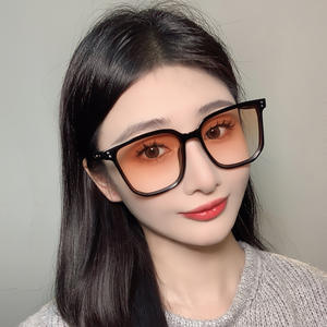 Gafas de sol cuadradas con degradado de atardecer para mujer, tipo 3, protección UV, montura rosa, lentes de PC, origen Taizhou - Product Image 3