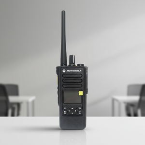 Radio Portatile Industriale Antideflagrante ATEX Motorola DP4600e P8620i con IP68, 1000 Canali, Radio Bidirezionale Robusta - Product Image 1