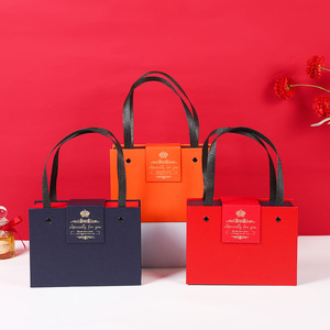 Biểu Tượng Tùy Chỉnh Sang Trọng Xách Tay Từ Bao Bì Tay Áo Hộp Vàng Gấp Cứng Nhắc Hardbox Nam Châm - Product Image 1