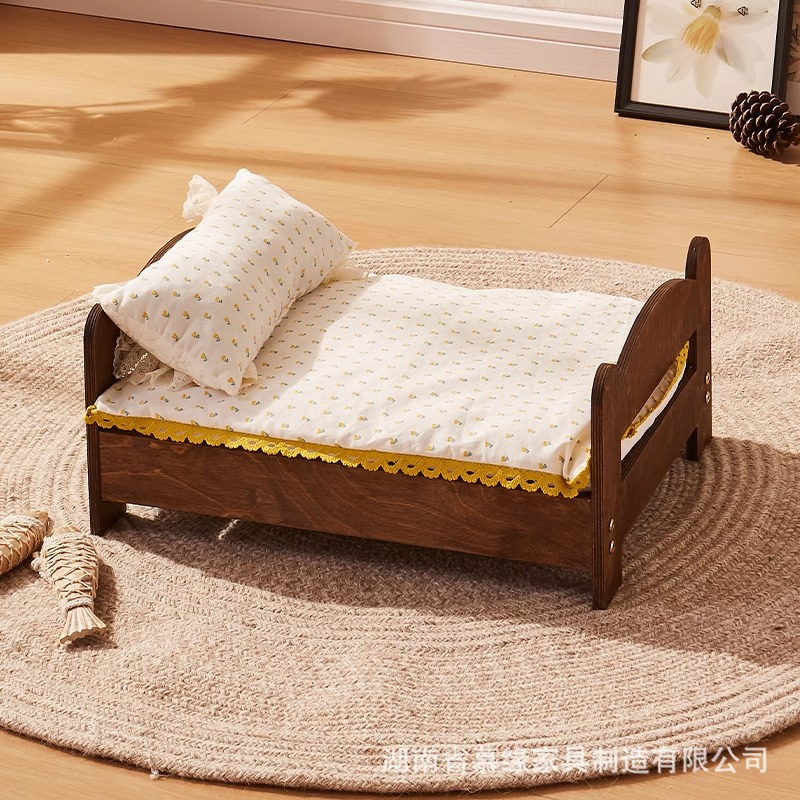 เตียงพร้อมชุดดอกไม้สีเหลืองสไตล์อินส์ (หมอนอิง/หมอน)