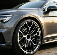 Rines Monobloque Híbridos Geométricos de Aluminio 6061-T6 Forjados a Medida en Blanco y Negro de 18-24 Pulgadas para Autos Deportivos Modernos y Vehículos Eléctricos